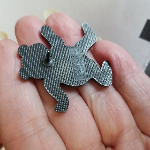 Dancing BEAR pin - Picture 2 of 3